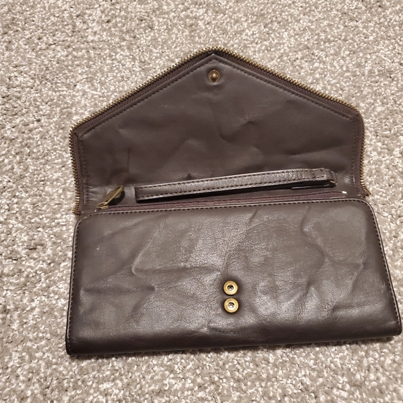 2/$30 like new πMatt and natt vegan leather clutch with metal zipper detailing - Picture 12 of 16